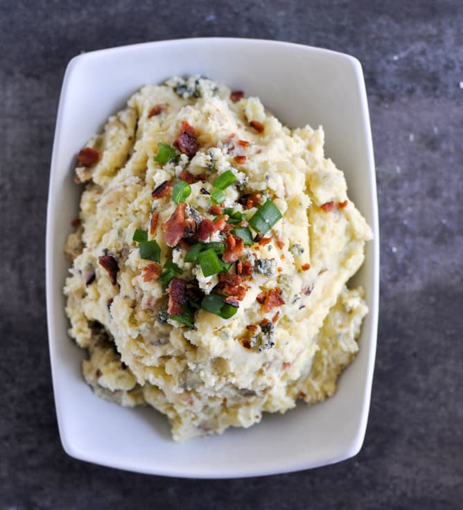Buttermilk Bacon Blue Smashed Potatoes I howsweeteats.com Buttermilk Bacon Blue Smashed Potatoes I howsweeteats.com