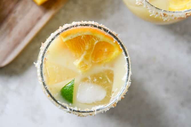 Coconut Creamsicle Margaritas I howsweeteats.com Coconut Creamsicle Margaritas I howsweeteats.com