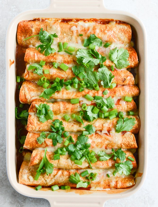 Lightened Up Beef Enchiladas with 10 Minute Enchilada Sauce I howsweeteats.com Lightened Up Beef Enchiladas with 10 Minute Enchilada Sauce I howsweeteats.com