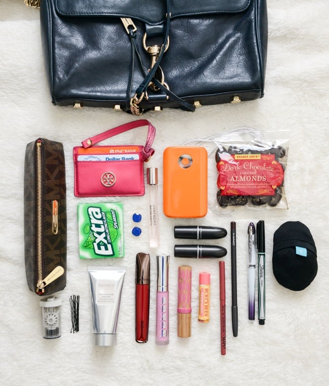 what's in my purse I howsweeteats.com what's in my purse I howsweeteats.com