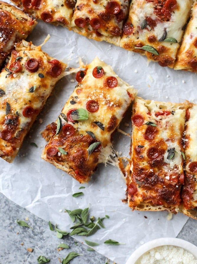ciabatta bread pizza I howsweeteats.com