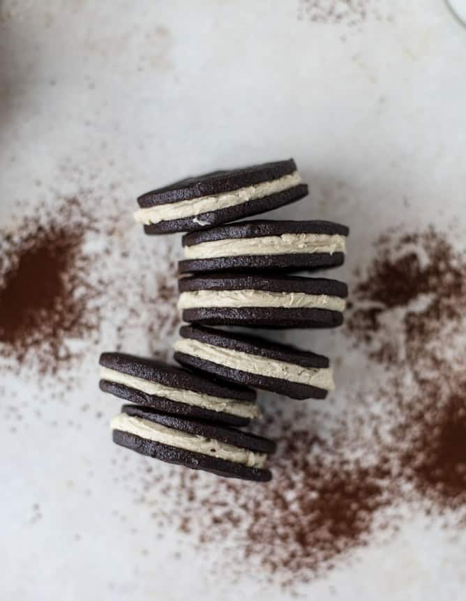 peanut butter oreos I howsweeteats.com