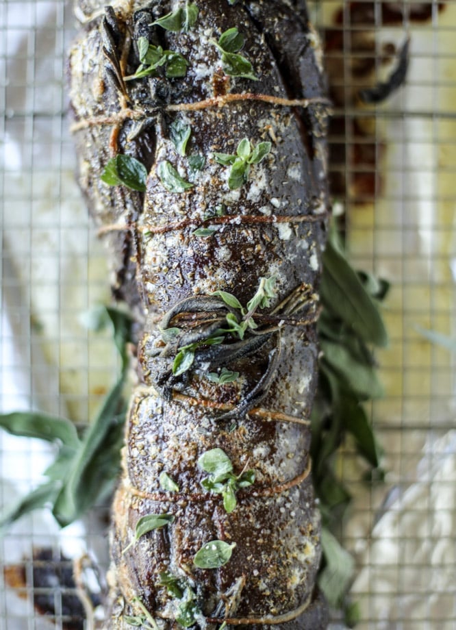 herb and butter roasted beef tenderloin I howsweeteats.com #beef #tenderloin #christmas #holidays #filet