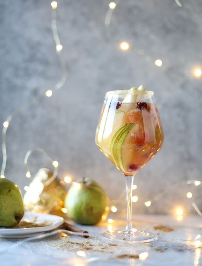 cocktails and snacks for new year's eve I howsweeteats.com