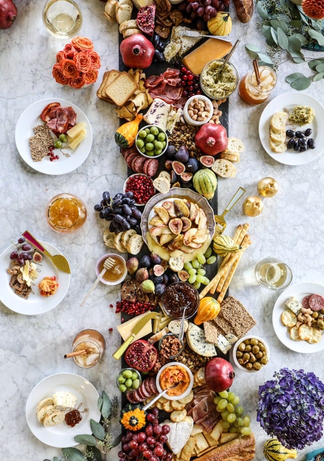 cocktails and snacks for new year's eve I howsweeteats.com