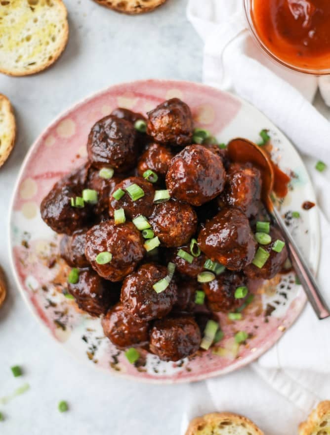 slow cooker chipotle maple meatballs I howsweeteats.com #slowcooker #meatballs #turkey #maple #chipotle