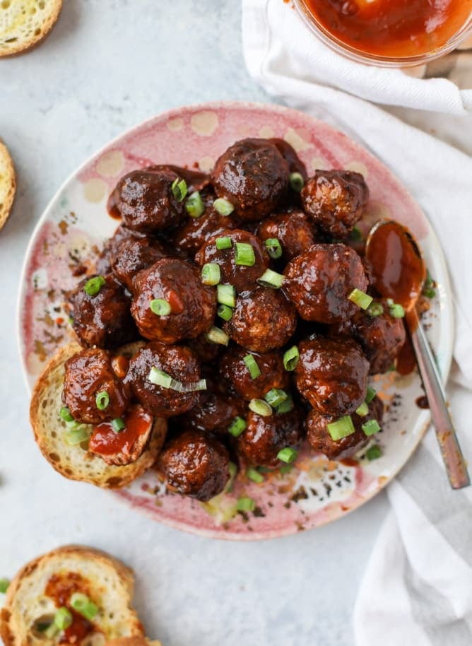 slow cooker chipotle maple meatballs I howsweeteats.com #slowcooker #meatballs #turkey #maple #chipotle