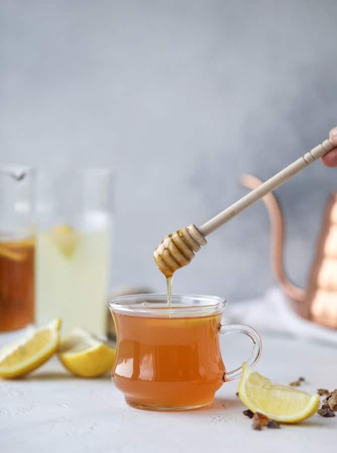 homemade starbucks medicine ball I howsweeteats.com #medicinball #tea #starbucks #citrushoneytea