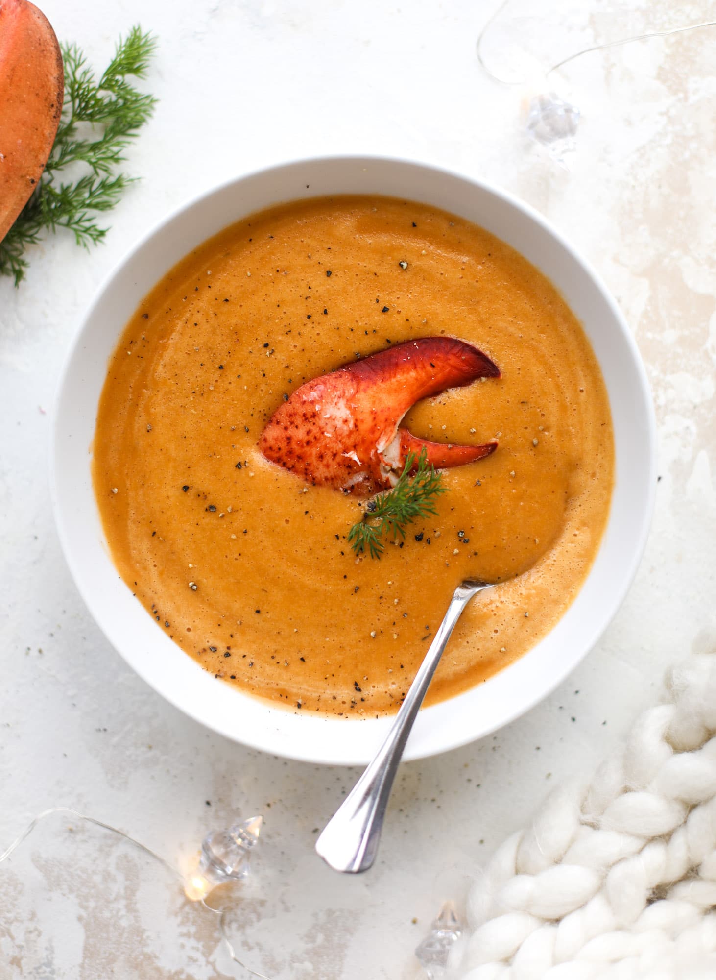 Sharing 25 of my favorite holiday recipes to make over christmas break, from brunch to dinner, cocktails and dessert! So many options.