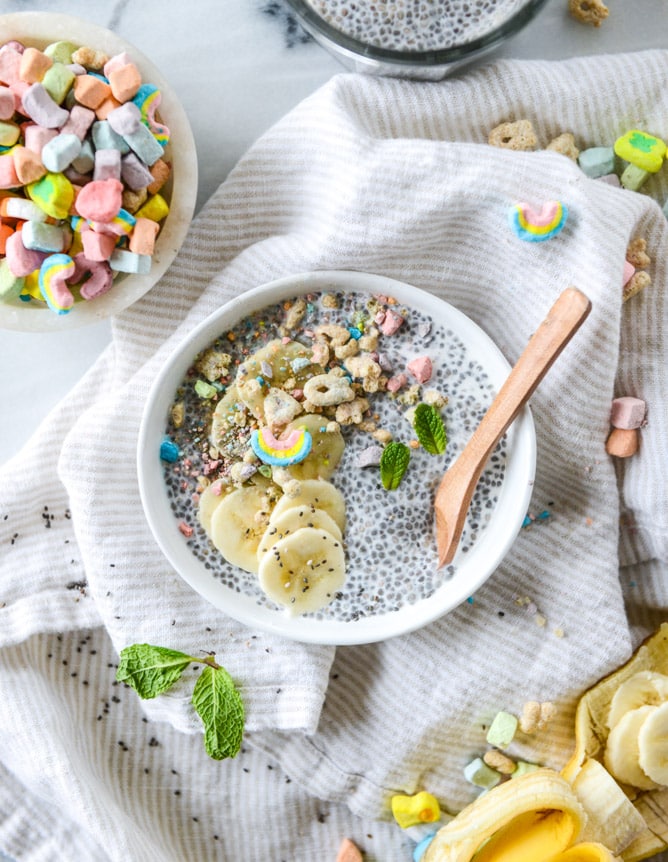 16 of my favorite st patrick's day recipes are here! Dinner, desserts, drinks and of course - COFFEE! Bring out the Guinness and the Baileys!
