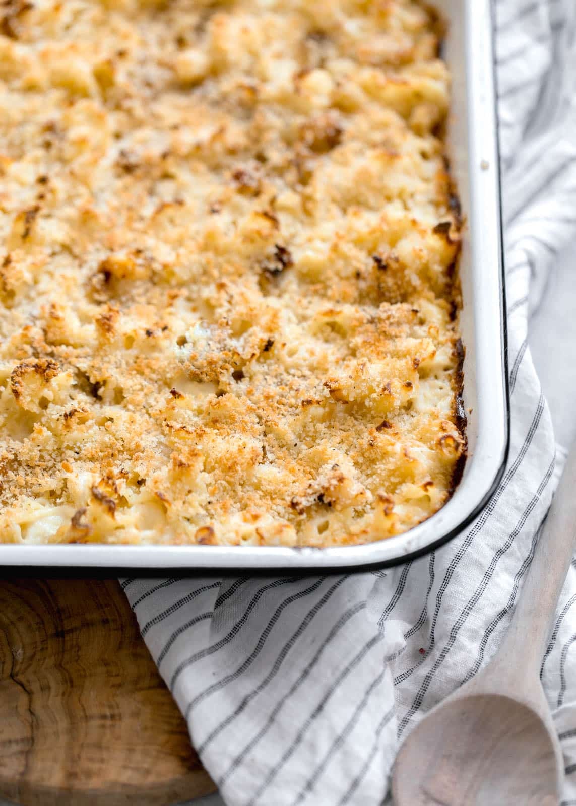 lobster mac and cheese I howsweeteats.com 