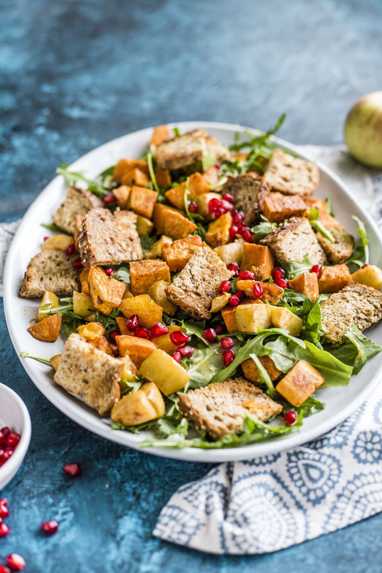 roasted autumn panzanella salad I howsweeteats.com
