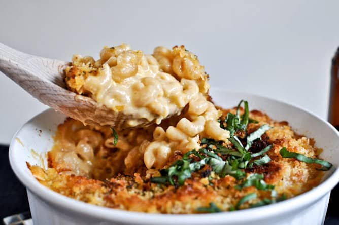 Football Food! [135 Recipes for Football Season.] I howsweeteats.com