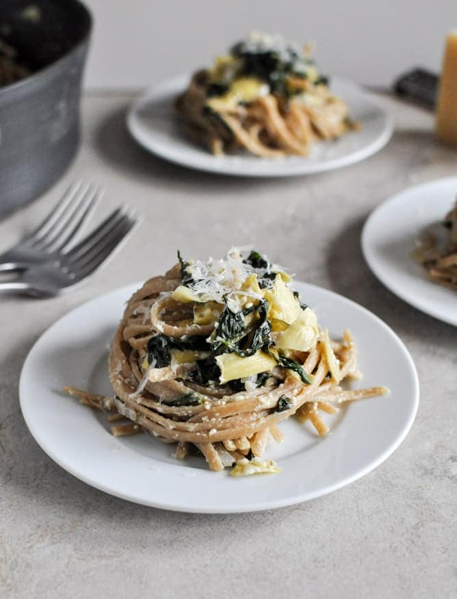 Spinach and Artichoke Linguine I howsweeteats.com