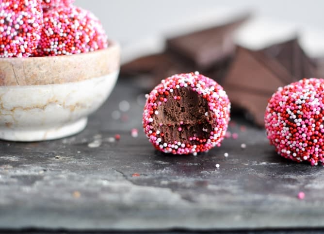 Cabernet Chocolate Truffles I howsweeteats.com