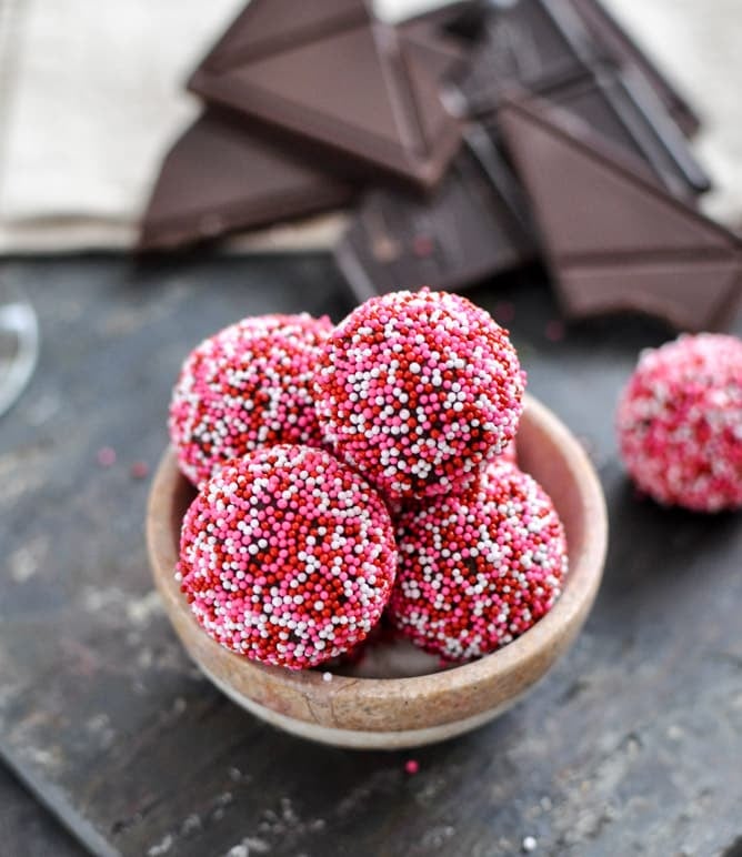Cabernet Chocolate Truffles I howsweeteats.com