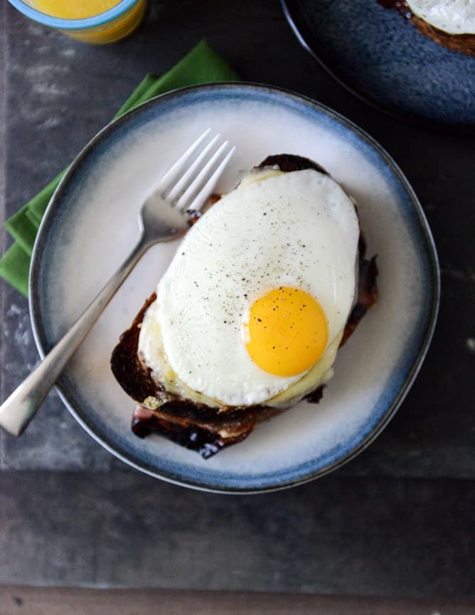 Croque Madame with Crispy Ham I howsweeteats.com