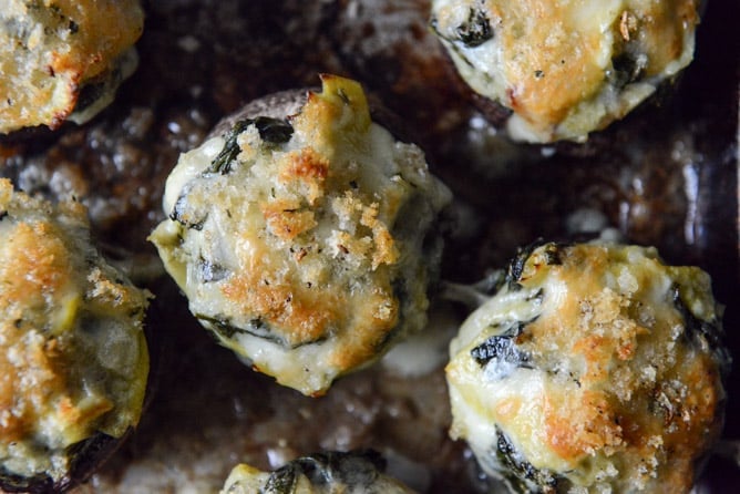 Spinach, Bacon + Artichoke Stuffed Portobellos I howsweeteats.com