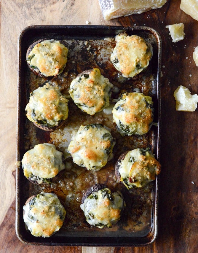 Spinach, Bacon + Artichoke Stuffed Portobellos I howsweeteats.com
