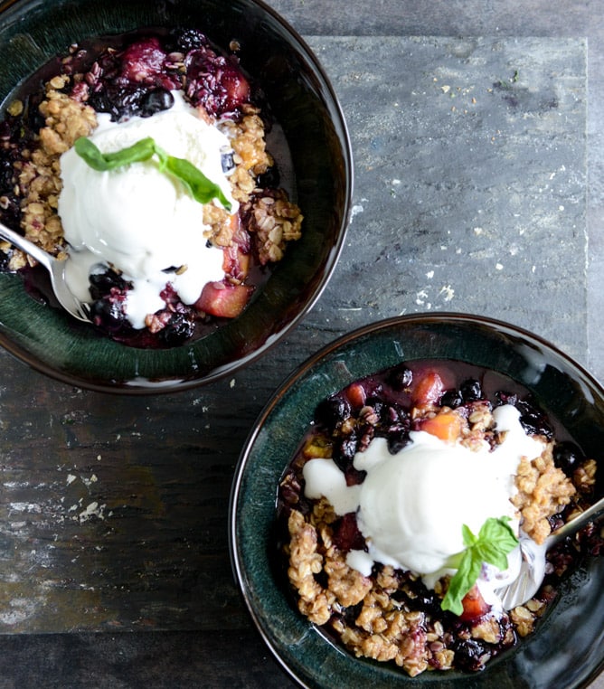 Fresh Peach, Blueberry + Basil Crisp I howsweeteats.com