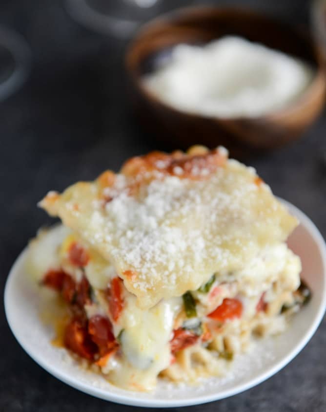 White Pizza Lasagna I howsweeteats.com