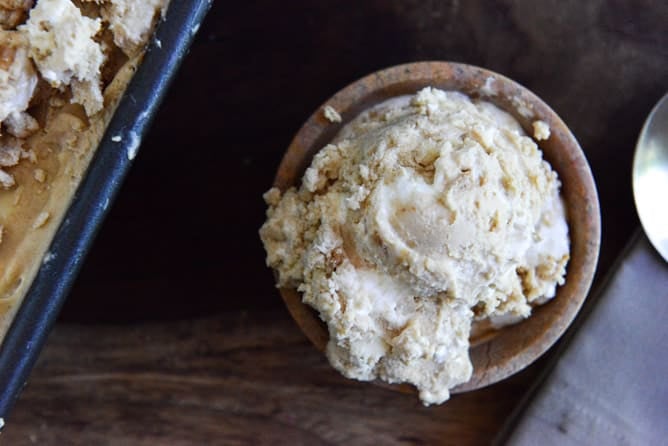 Fluffernutter Chip Ice Cream I howsweeteats.com
