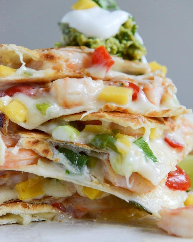 Chipotle Beer Shrimp Quesadillas with Spicy Guac I howsweeteats.com