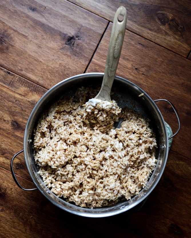 Spiked Rice Krispie Treat Shake Shooters I howsweeteats.com
