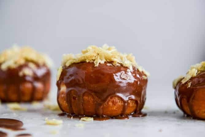 Crunchy Kettle Chip Chocolate Frosted Raised Donuts I howsweeteats.com