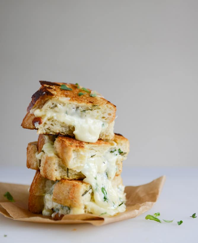 white pizza grilled cheese I howsweeteats.com
