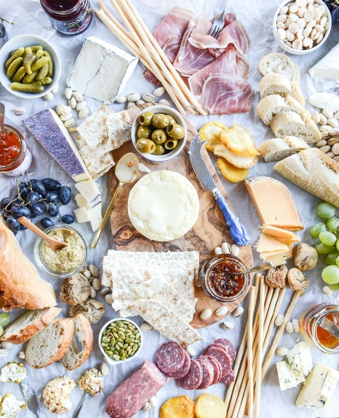 how to make a killer cheese plate I howsweeteats.com