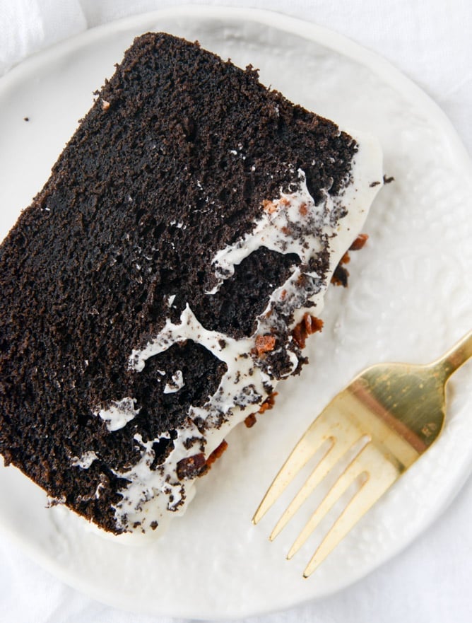 chocolate pound cake with bacon bourbon frosting I howsweeteats.com