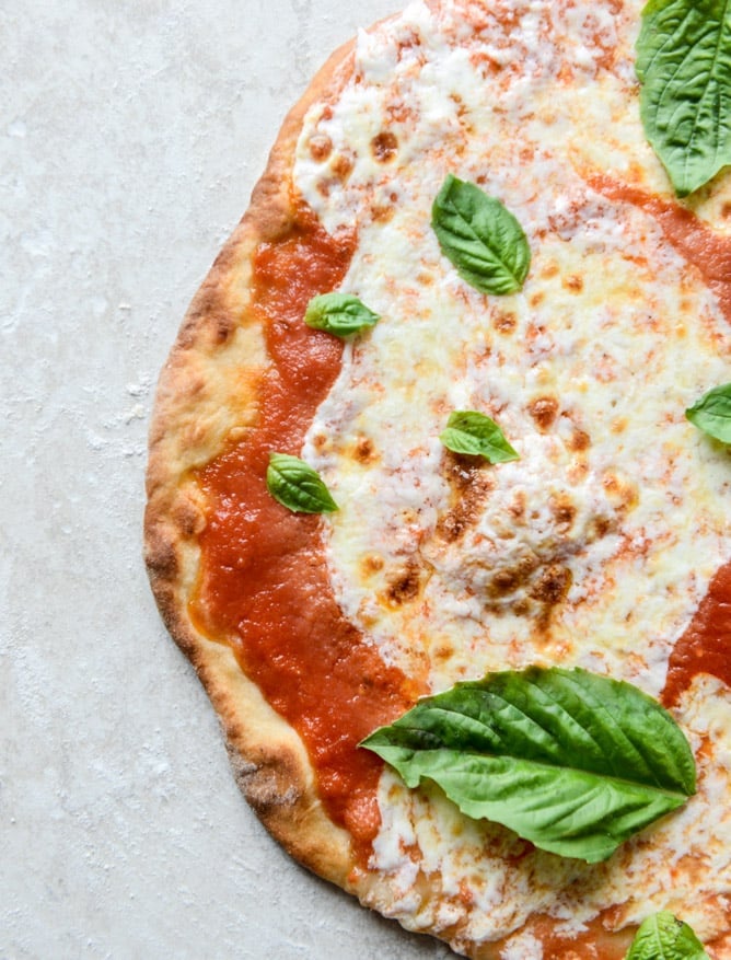 thin crust pizza I howsweeteats.com
