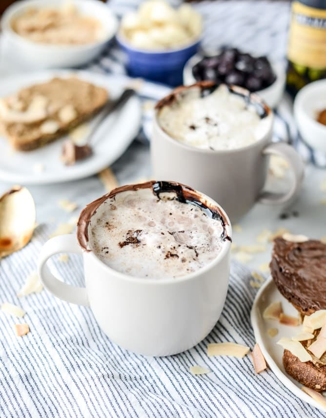 how to make a nutella latte I howsweeteats.com