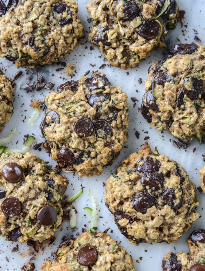 chewy oatmeal zucchini chocolate chip cookies I howsweeteats.com