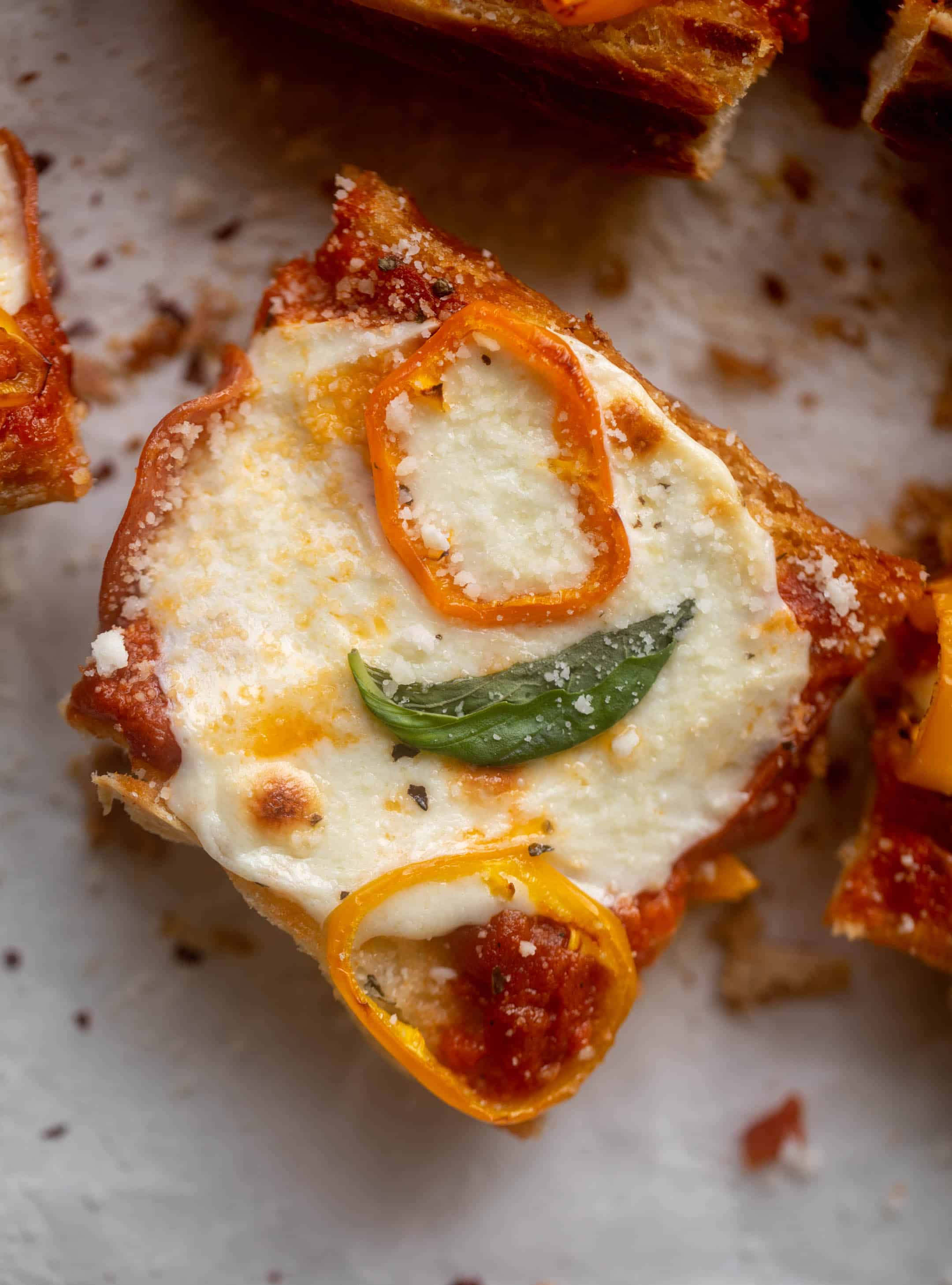 garlic bread pizza