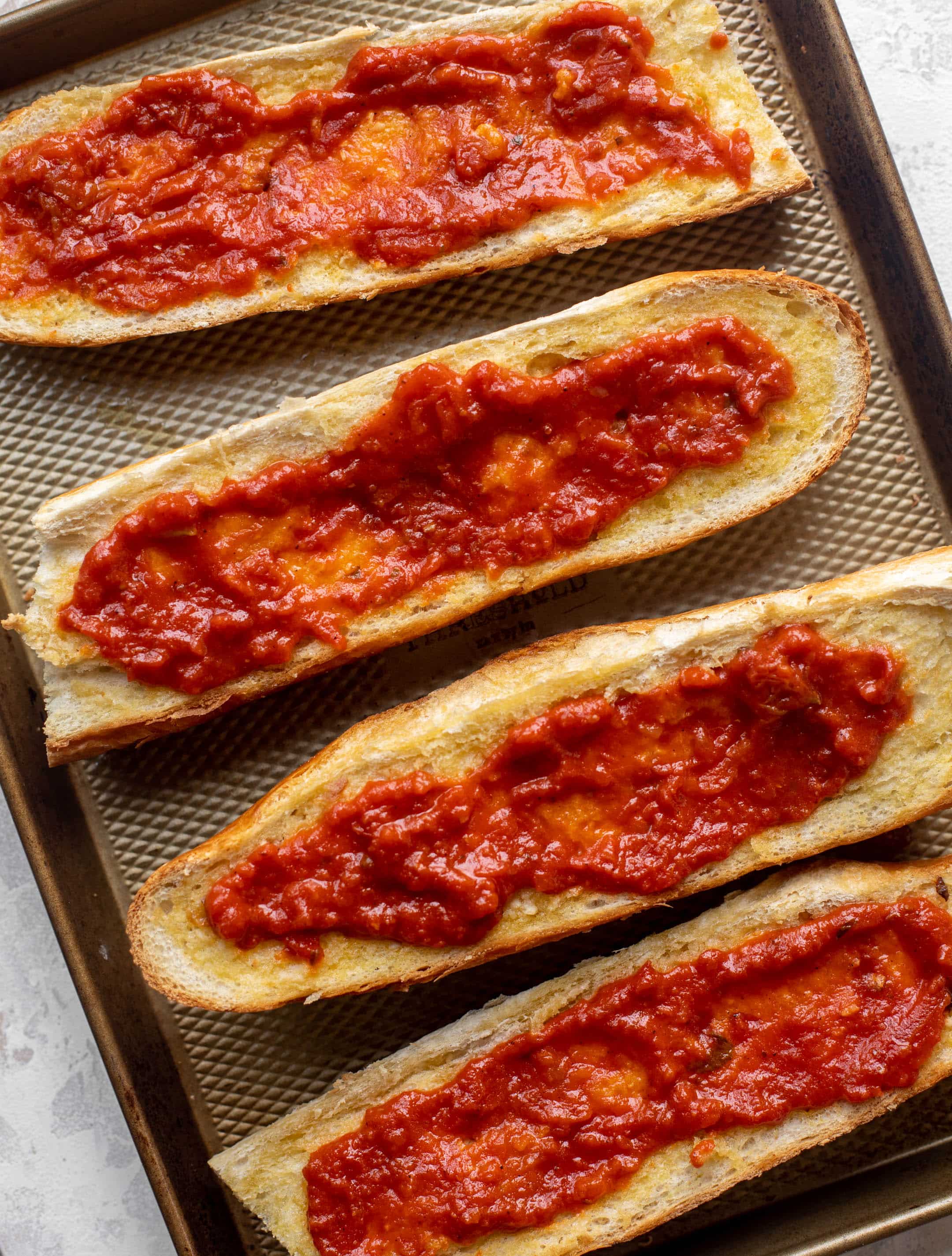 garlic bread pizza
